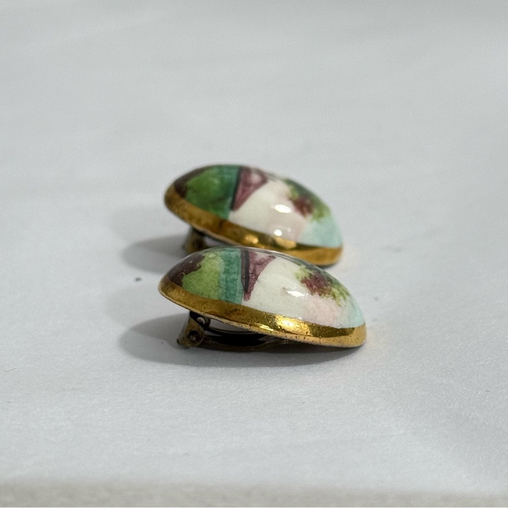 Vintage Satsuma Clip-On Earrings, Handpainted Mountain Scape Porcelaine Earrings - Picture 6 of 9